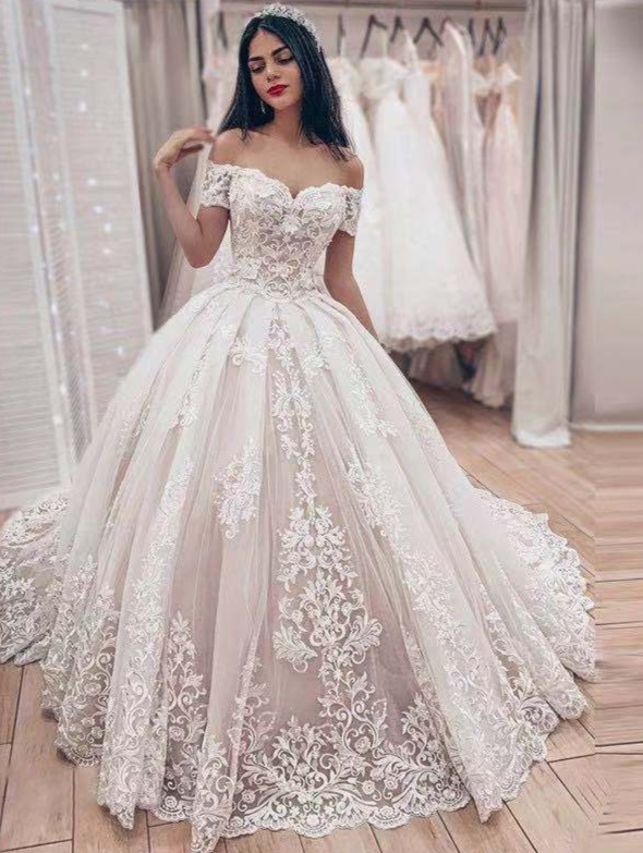 Off-Shoulder Sleeveless Lace Wedding Dress