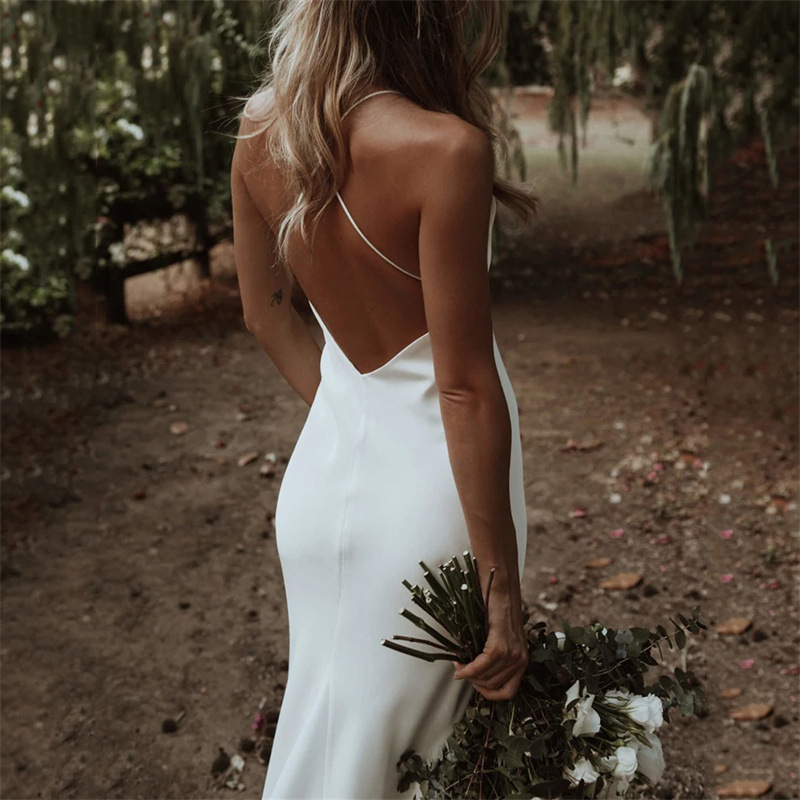 V-Neck Sleeveless Criss-Cross Spaghetti Straps Lace-Up Backless Wedding Dress