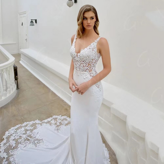 Lace Applique Mermaid V-neck Backless Court Train Wedding Dress