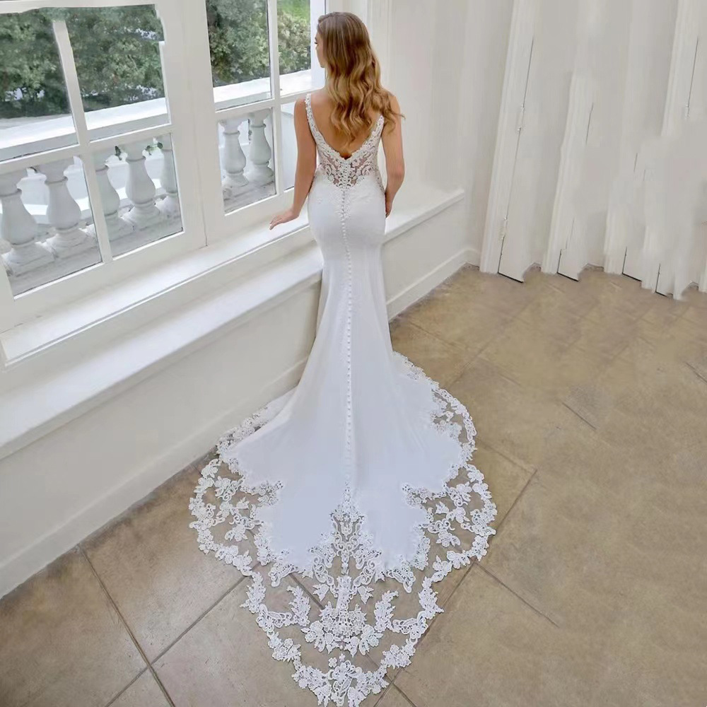 Lace Applique Mermaid V-neck Backless Court Train Wedding Dress