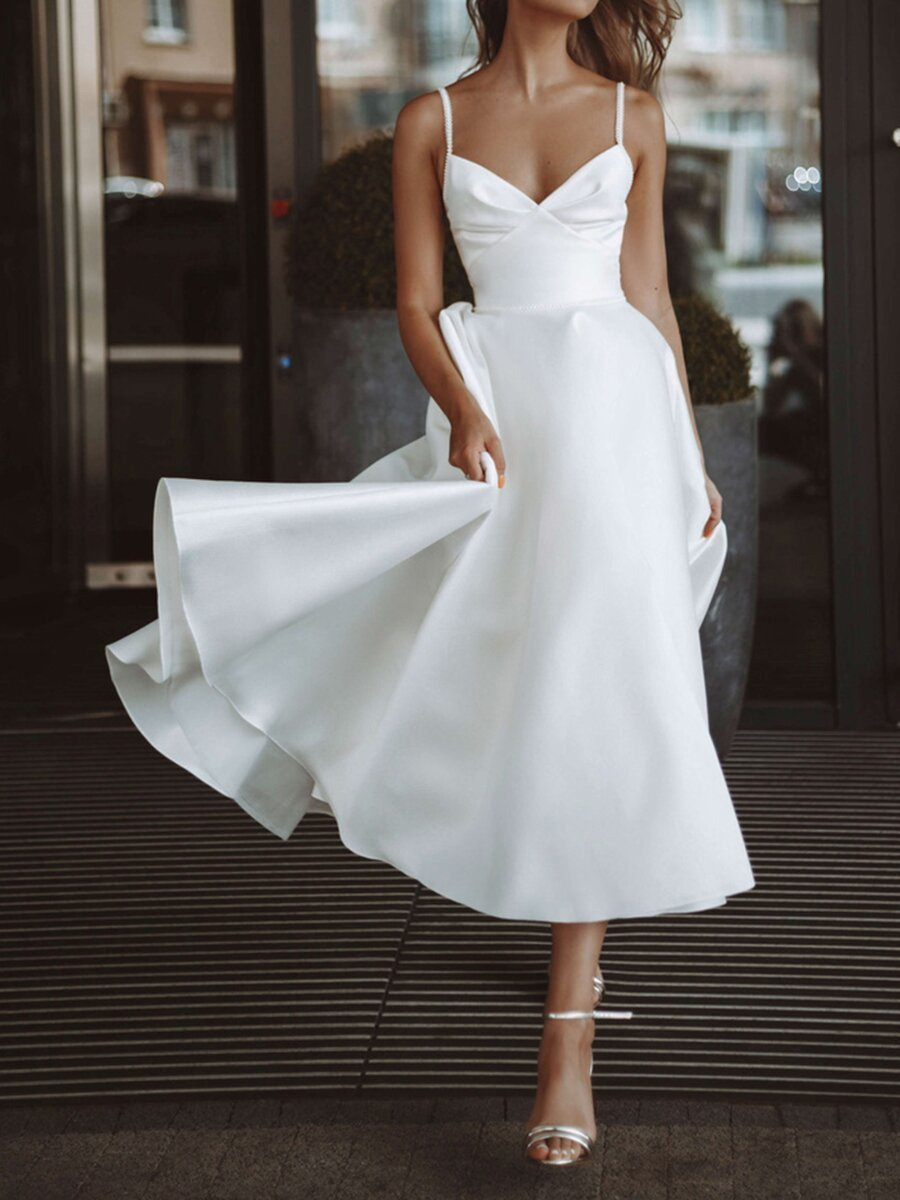 Simple White Sleeveless Wedding Dress