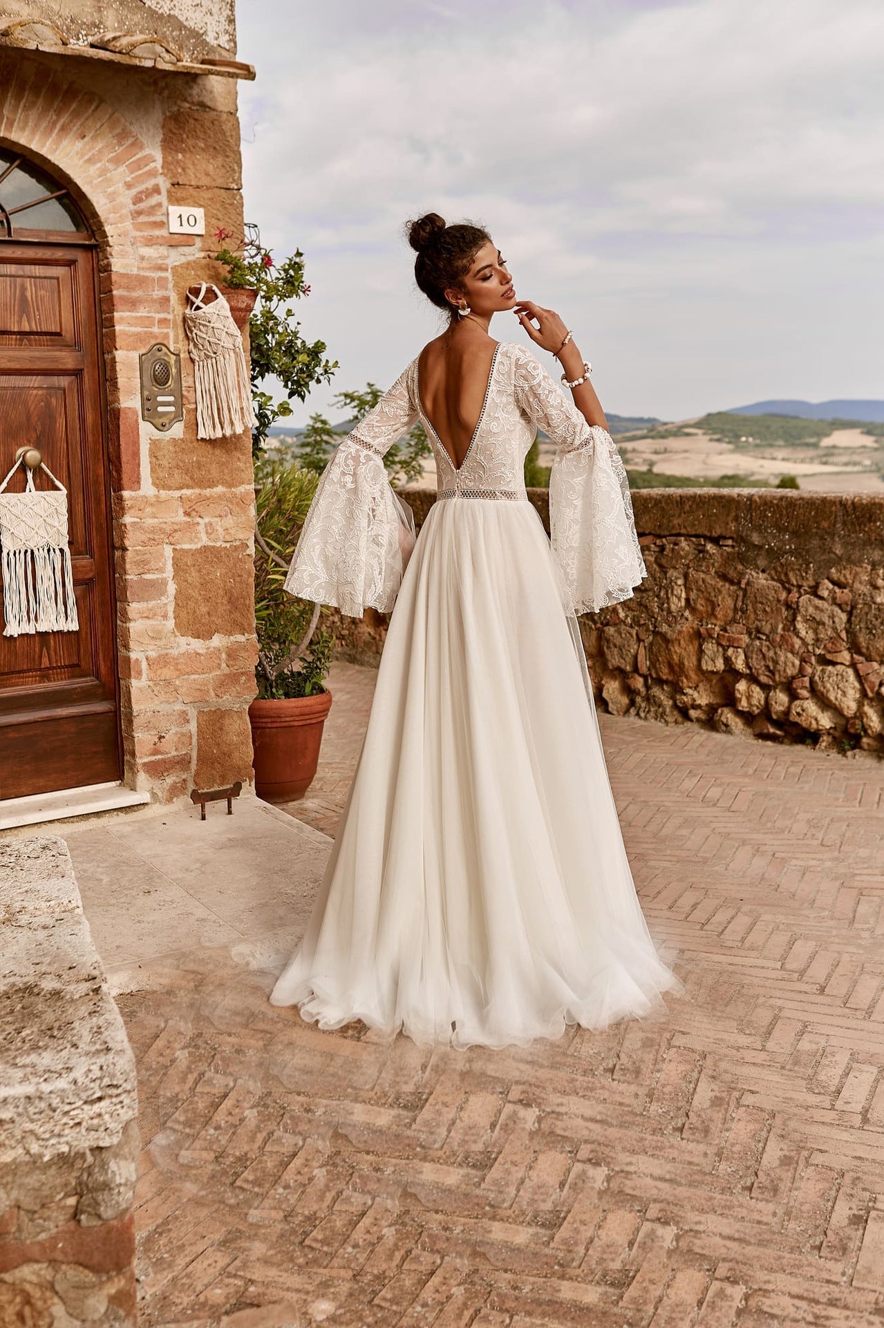 White Trumpet Sleeves Wedding Dress