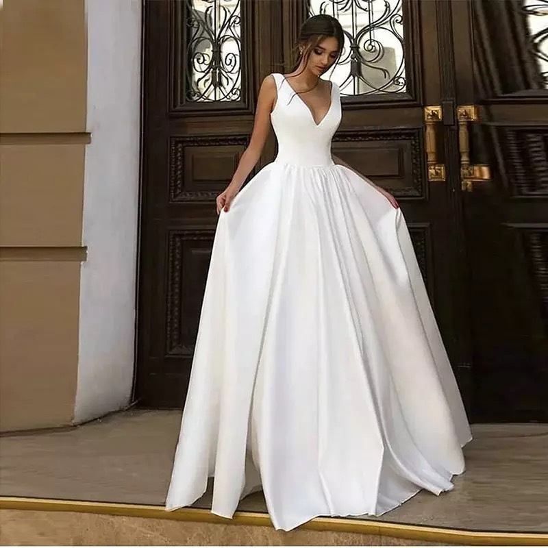 White A Line V Neck Sleeveless Wedding Dress