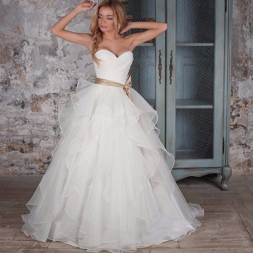 A-line Strapless Ruched Floor-Length Tulle Wedding Dress