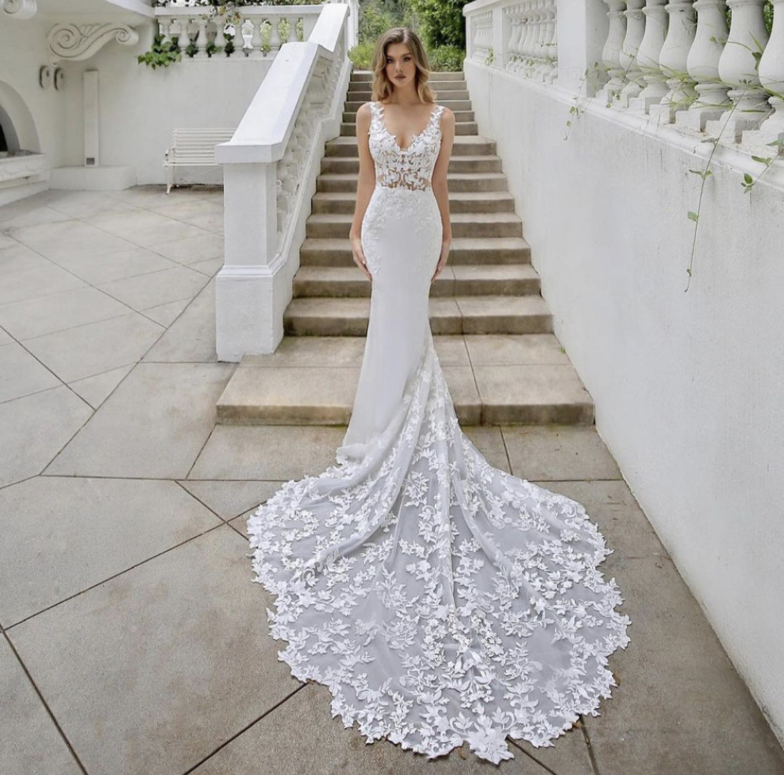 Mermaid V Neck Backless Lace Wedding Dress