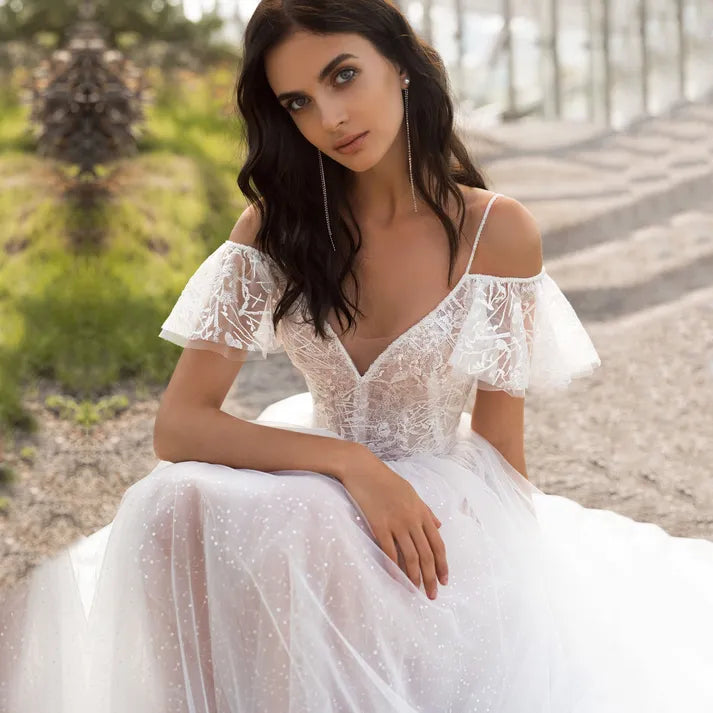 A-Line Sweetheart Short Sleeves Elegant Tulle Wedding Dress With Appliques Lace